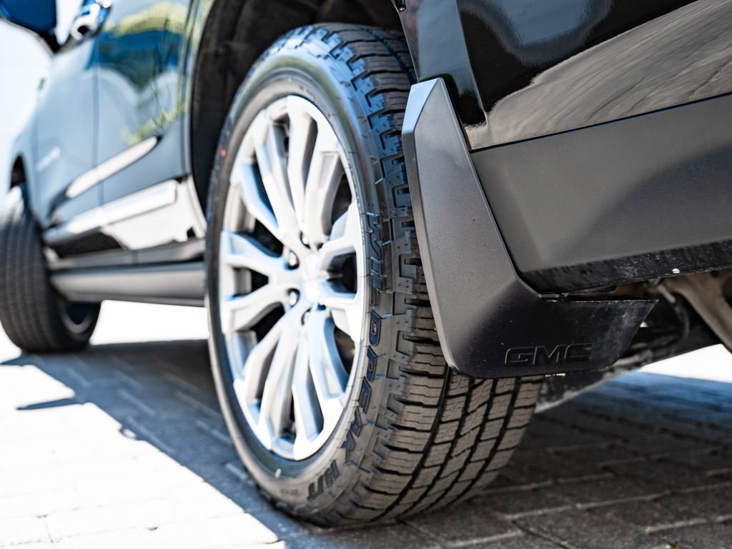 Used 2021 GMC Yukon Denali w/ Denali Premium Package image 53