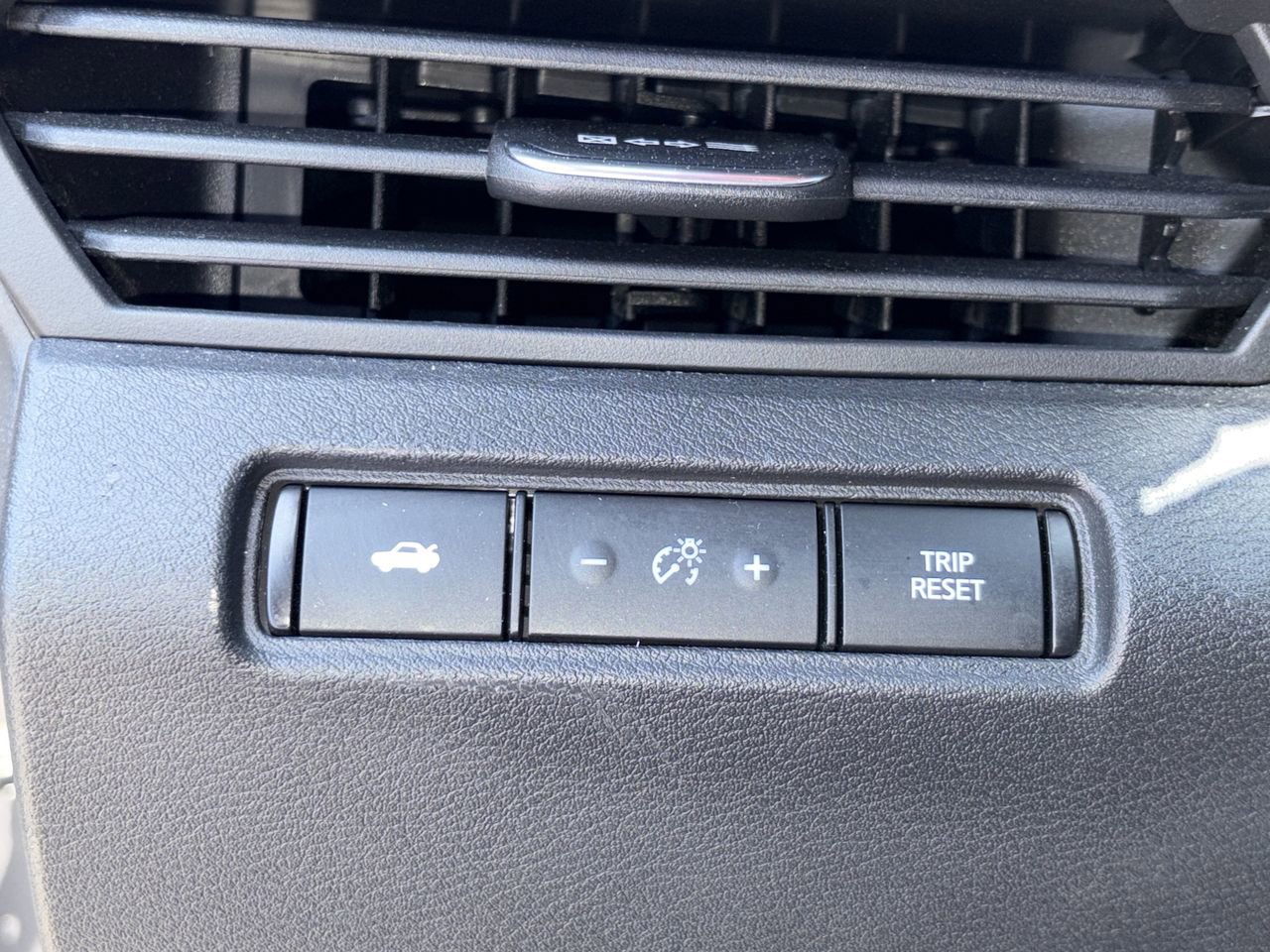 Certified 2023 Nissan Altima 2.5 SR FWD image 20