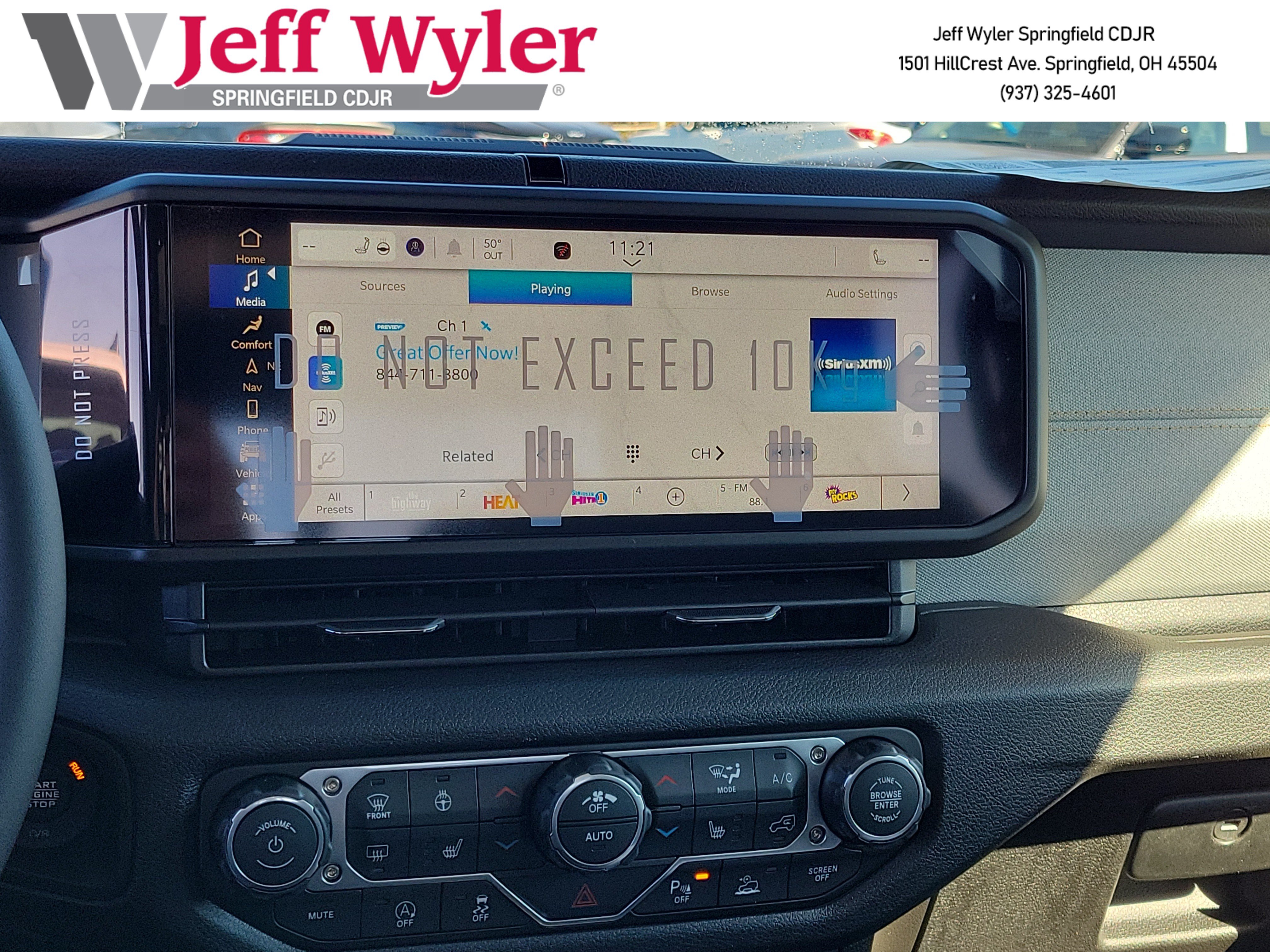 New 2026 Jeep Gladiator Sport AWD/4WD image 11