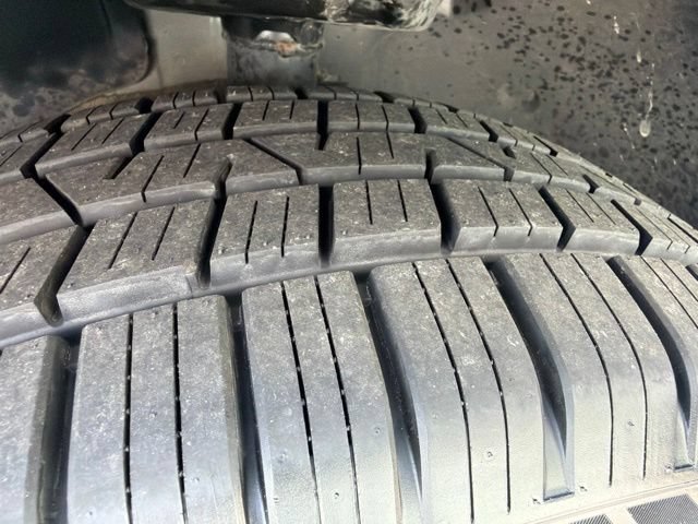 Used 2025 Chevrolet Trax LT FWD image 26