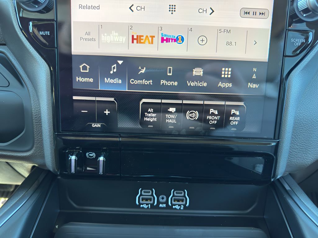 New 2025 RAM 3500 Laramie image 15