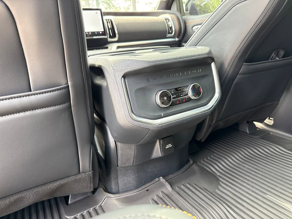 Used 2025 Ford Expedition Tremor AWD/4WD image 23