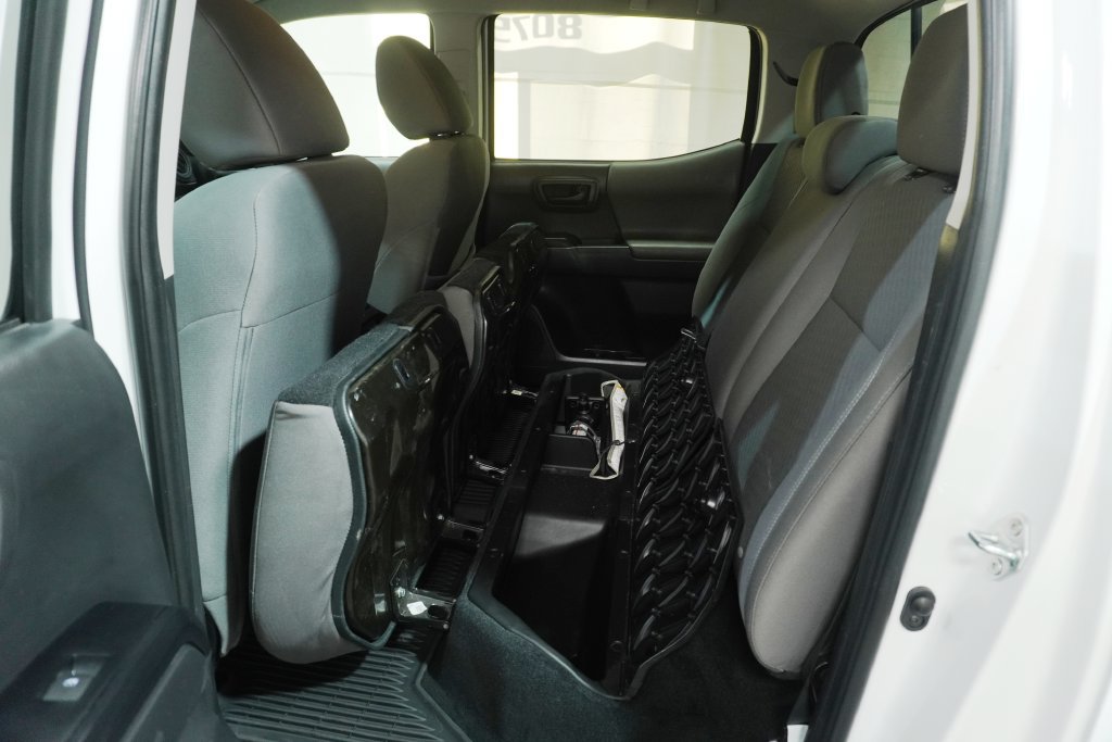 Used 2023 Toyota Tacoma SR AWD/4WD image 12