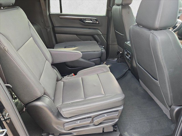 Used 2026 Chevrolet Suburban LT w/ Comfort Package RWD image 20