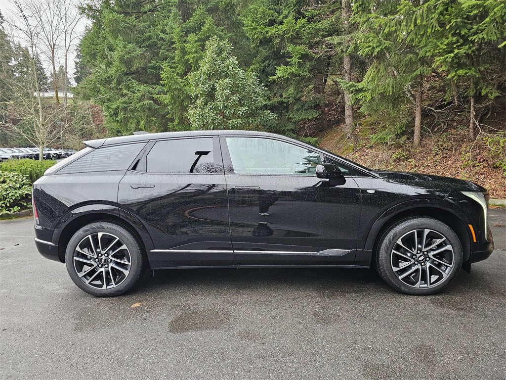 New 2026 Cadillac Optiq Sport 2 image 9