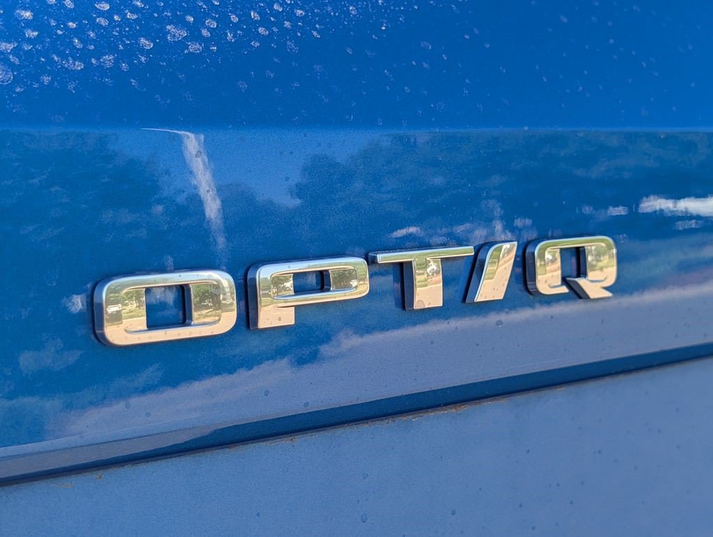 Certified 2025 Cadillac Optiq Luxury 2 AWD/4WD image 9