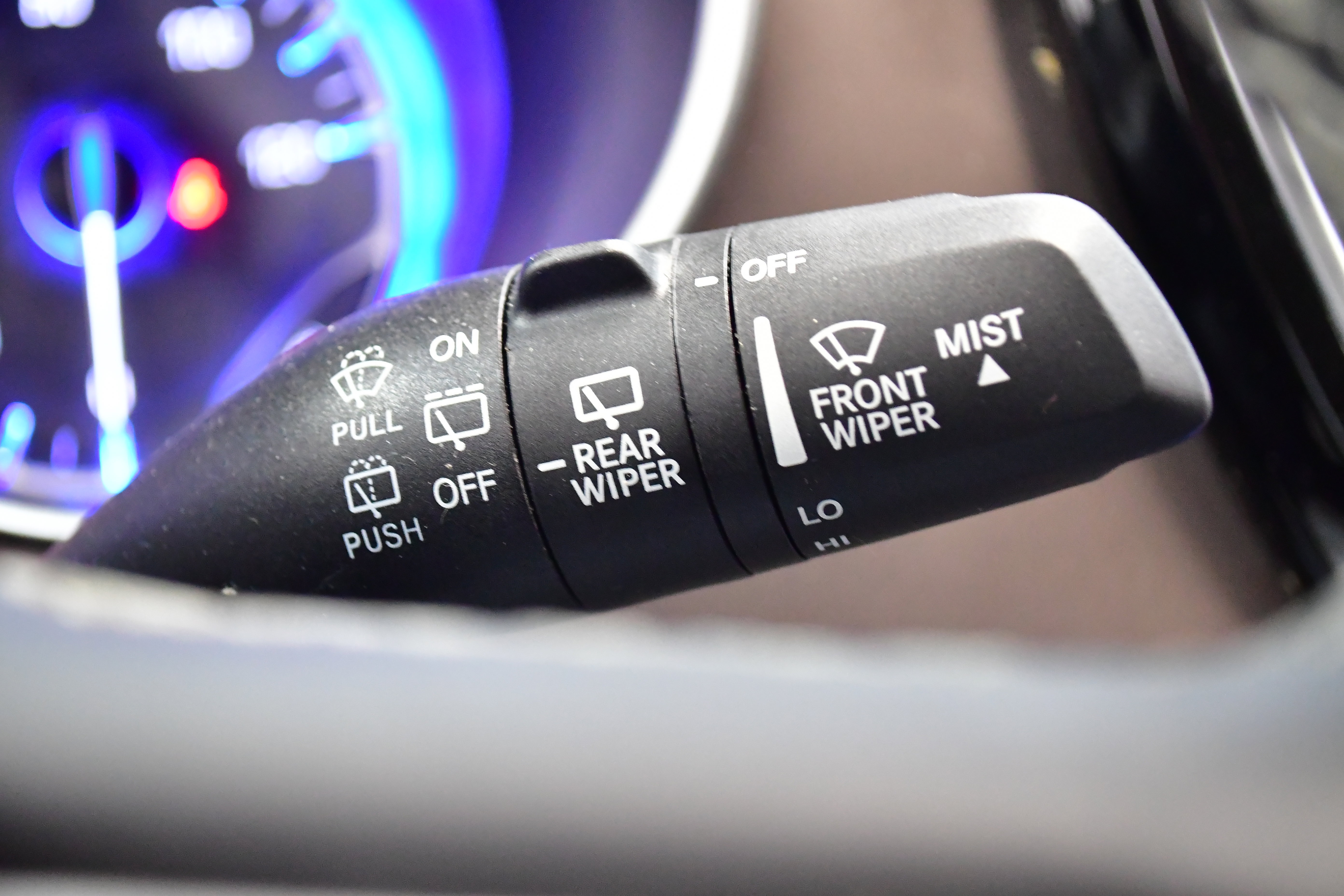 Used 2023 Chrysler Voyager LX FWD image 22