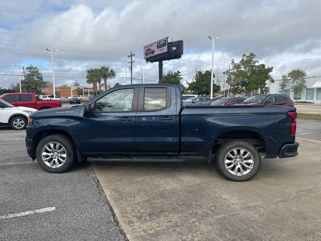 Used 2020 Chevrolet Silverado 1500 Custom w/ Custom Value Package image 9