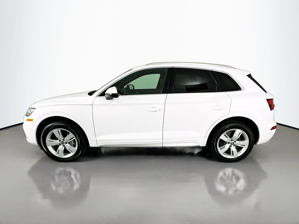 Used 2019 Audi Q5 2.0T Premium w/ Convenience Package AWD/4WD image 2