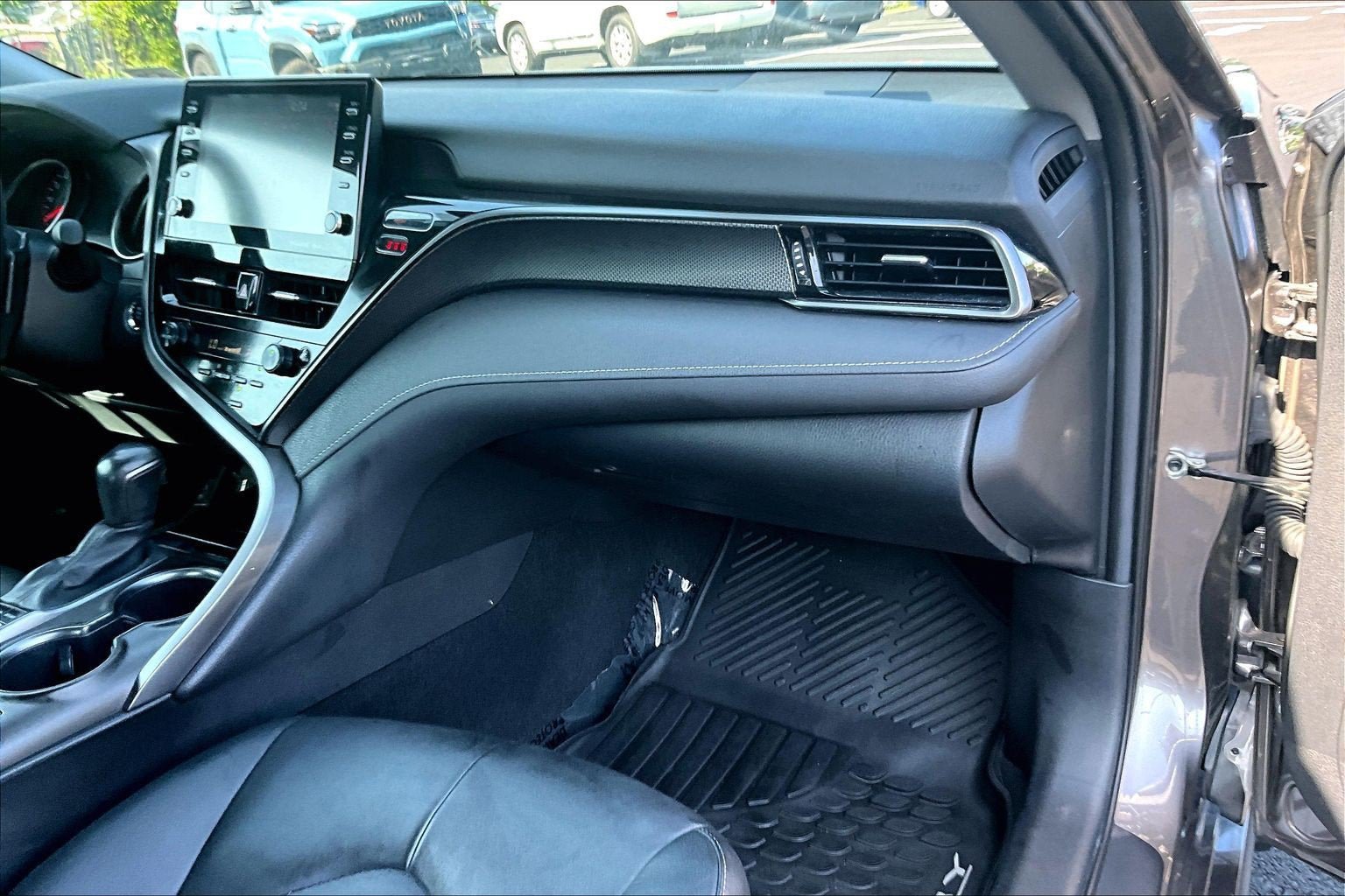 Used 2021 Toyota Camry XSE w/ Blackout Package (TMS) FWD image 15