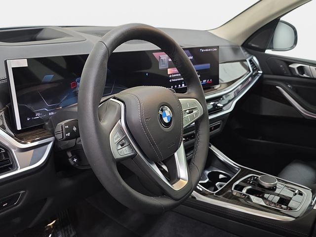 Certified 2025 BMW X7 xDrive40i w/ Premium Package AWD/4WD image 12