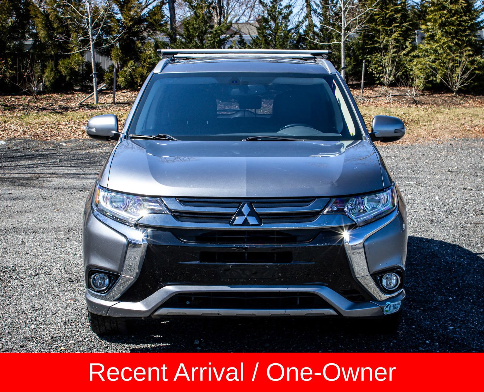 Used 2018 Mitsubishi Outlander 4WD Plug-In Hybrid image 2