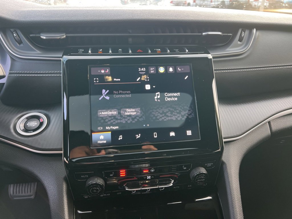 Used 2023 Jeep Grand Cherokee L Laredo image 17