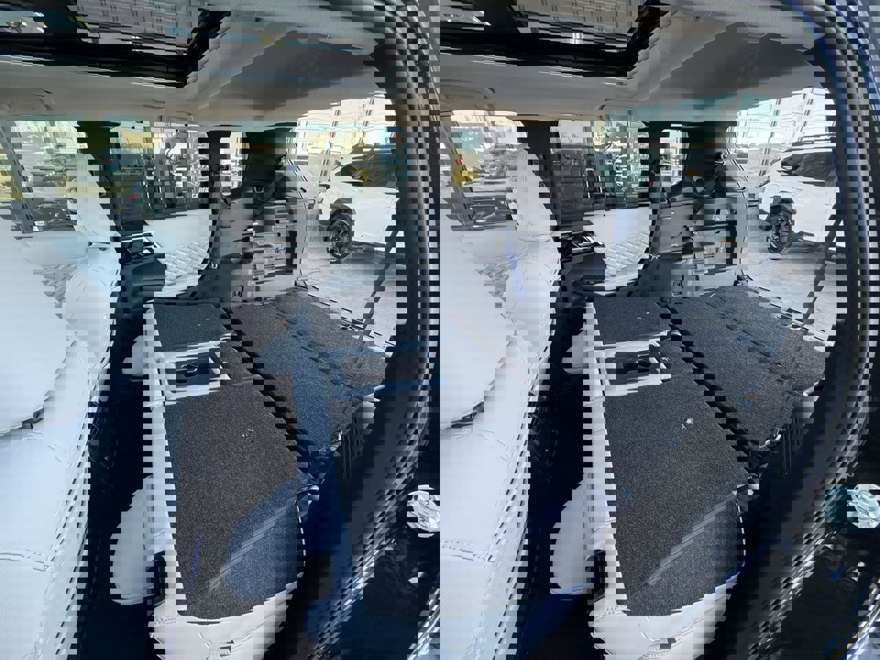 Used 2024 Mitsubishi Outlander SEL image 45