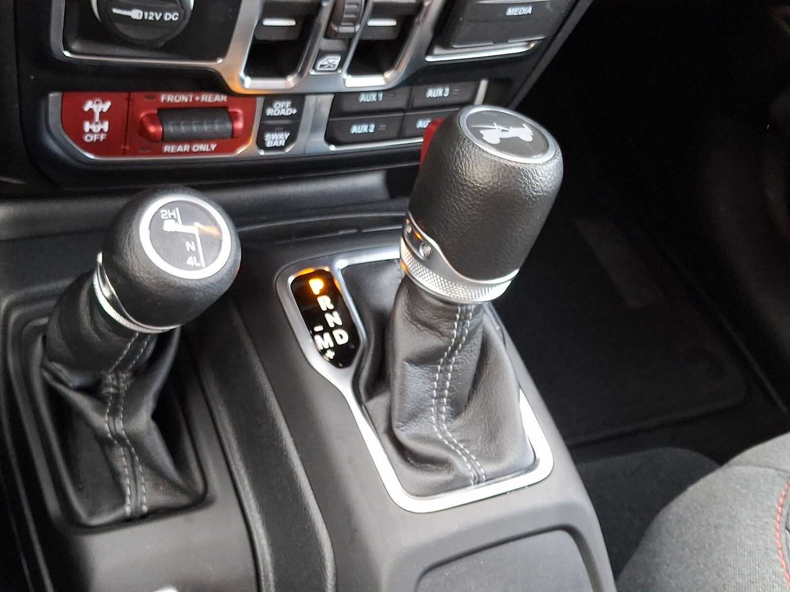 Used 2024 Jeep Wrangler Unlimited Rubicon w/ XTREMEE 35" Tire Package image 15