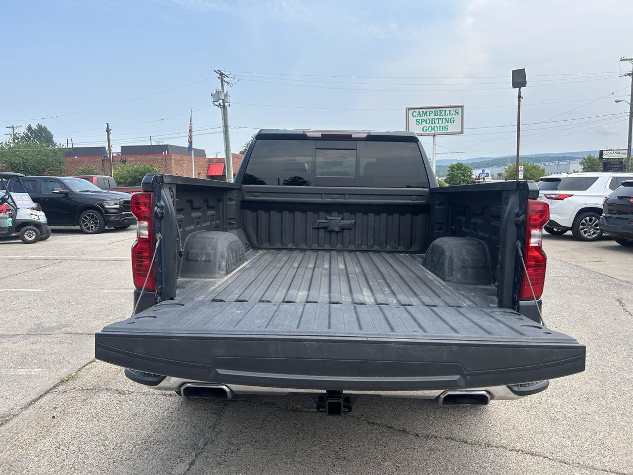 Used 2022 Chevrolet Silverado 1500 LT AWD/4WD image 40