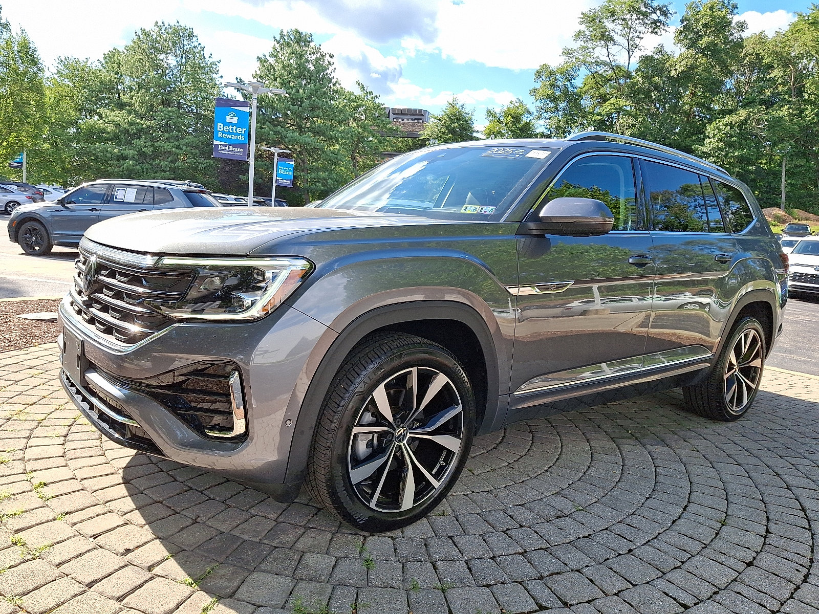 Certified 2025 Volkswagen Atlas SEL Premium R-Line image 3