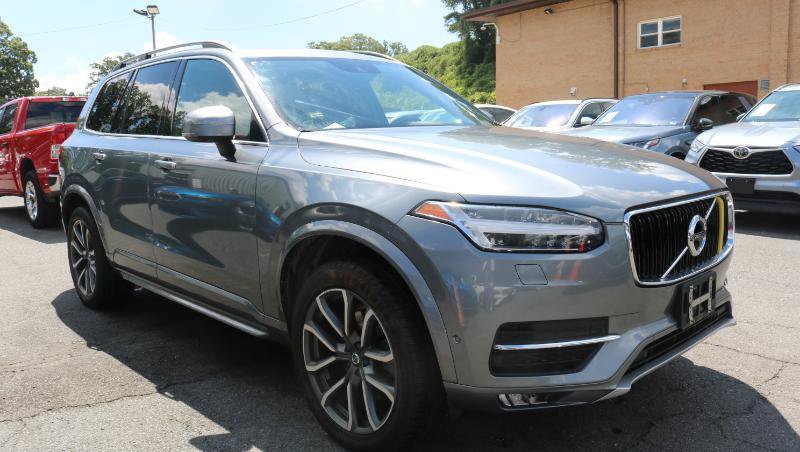 Used 2018 Volvo XC90 T5 Momentum w/ Convenience Package FWD image 3