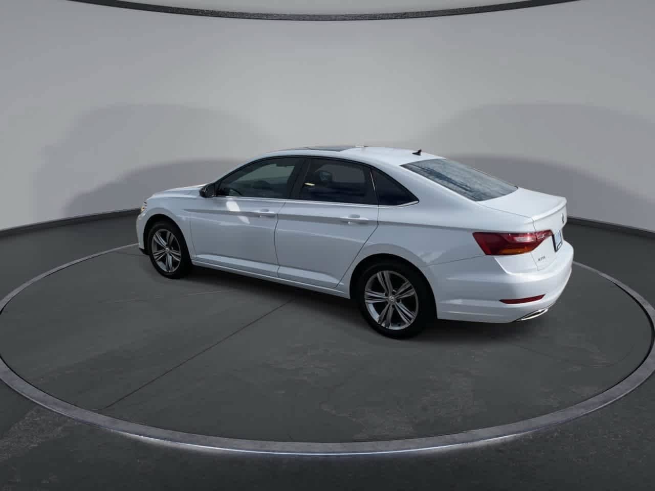 Used 2019 Volkswagen Jetta R-Line FWD image 6