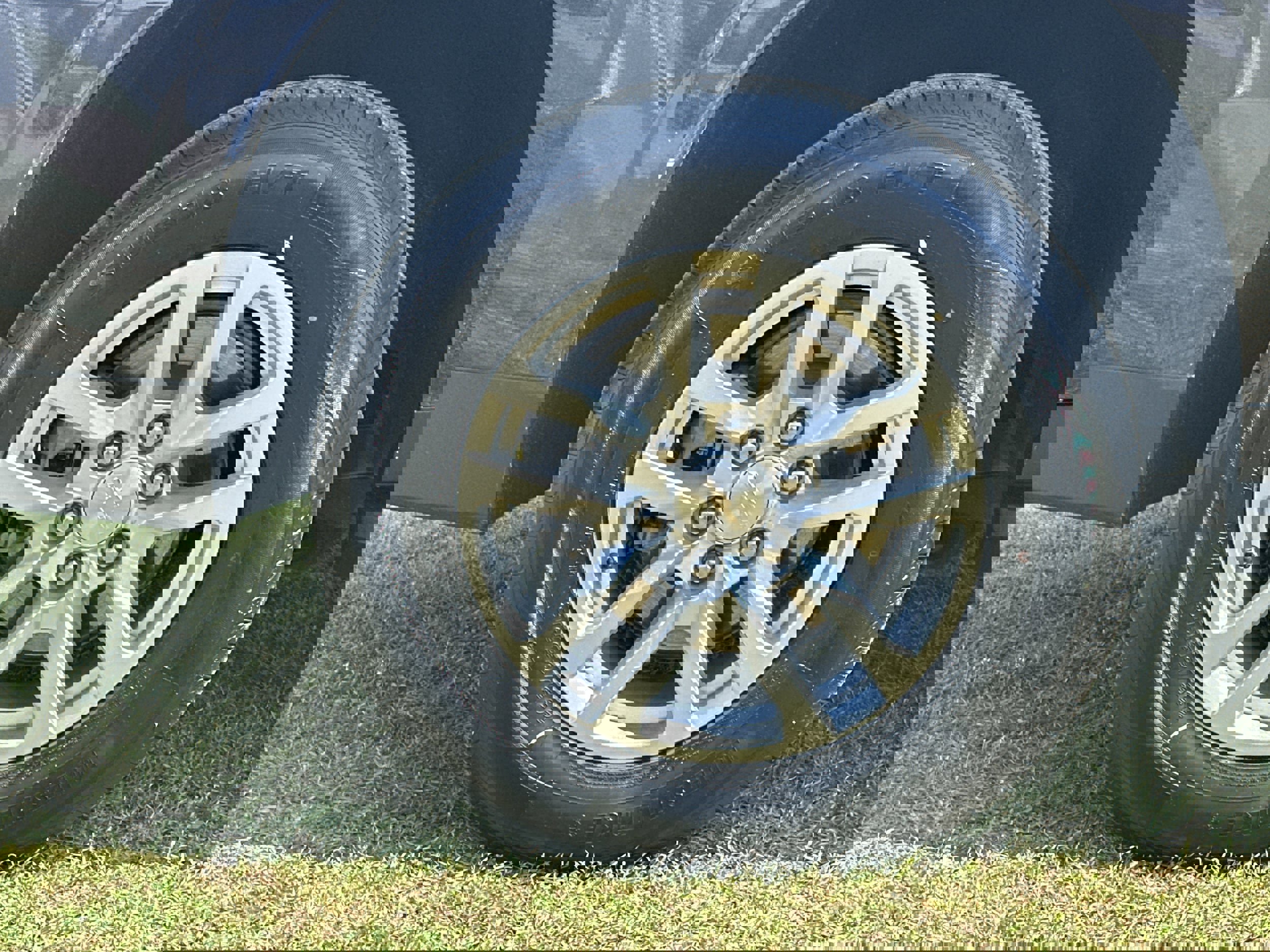 Used 2024 Chevrolet Suburban LT image 17