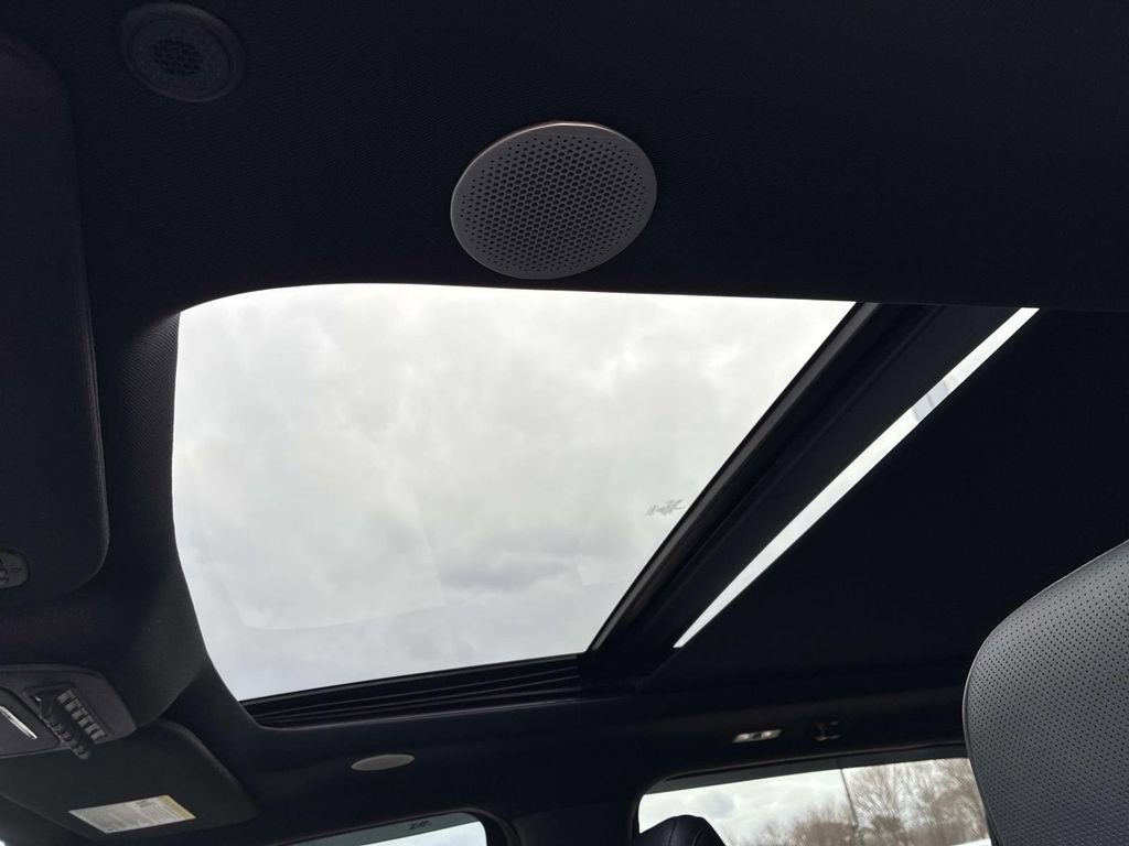 Used 2023 Ford F150 Raptor w/ Raptor Carbon Fiber Package image 23