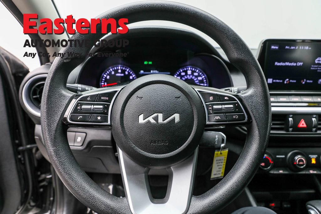 Used 2023 Kia Forte LXS image 10