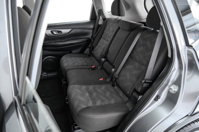 Used 2016 Nissan Rogue S AWD/4WD image 34