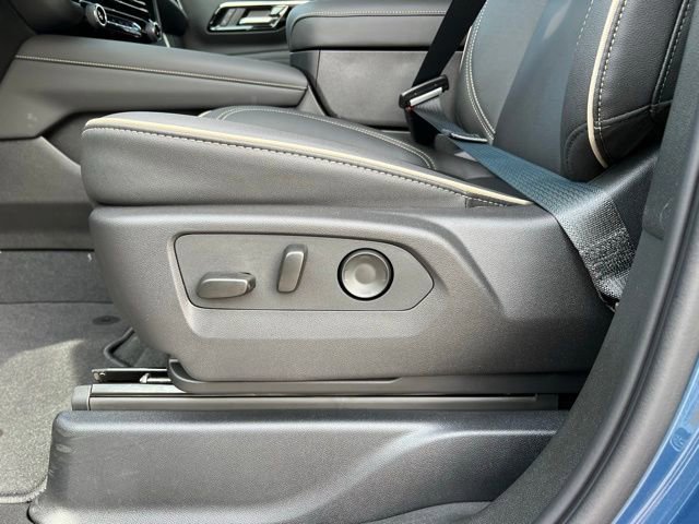 New 2025 Chevrolet Suburban Premier AWD/4WD image 13