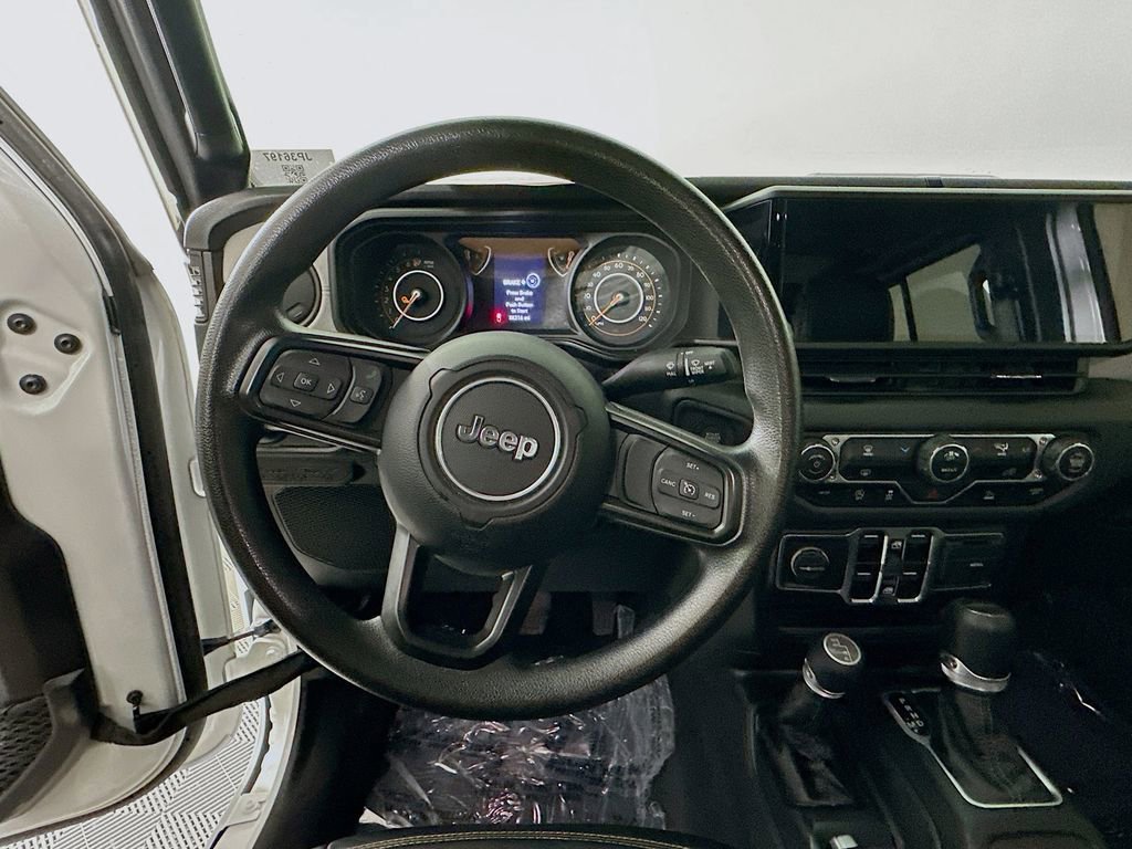 Certified 2024 Jeep Gladiator Sport AWD/4WD image 19