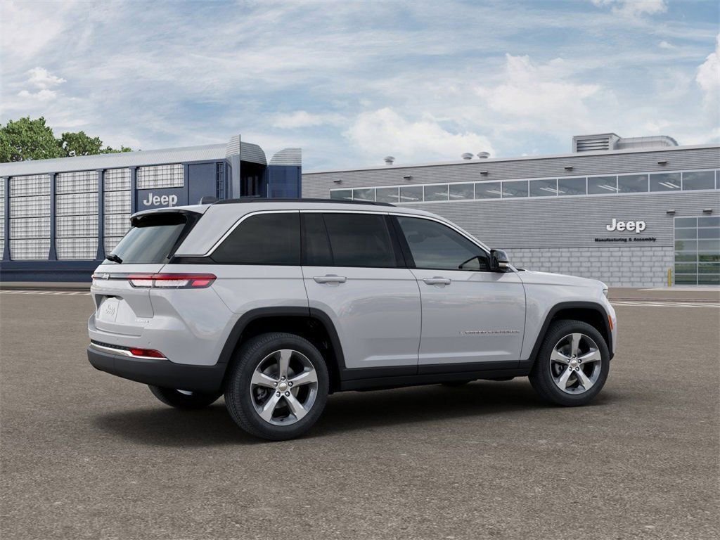 New 2026 Jeep Grand Cherokee Limited w/ Trailer Tow Package image 4