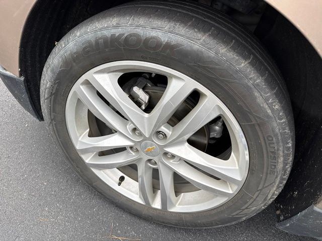 Used 2018 Chevrolet Equinox Premier FWD image 12