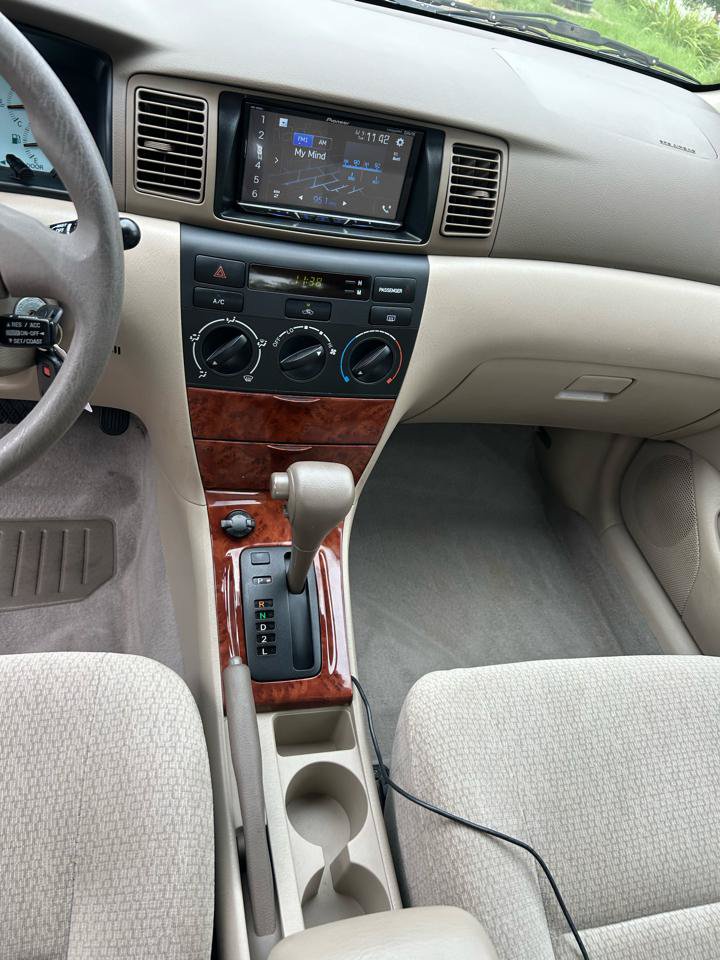 Used 2004 Toyota Corolla LE FWD image 11