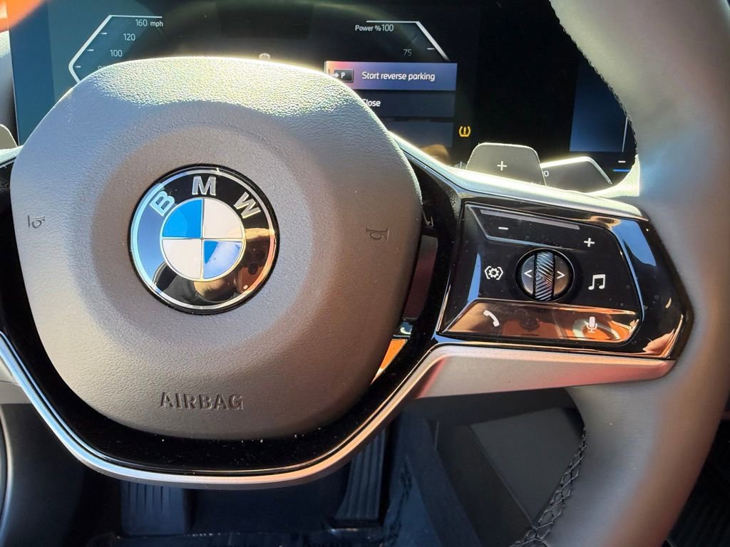 Used 2025 BMW 540i xDrive image 18