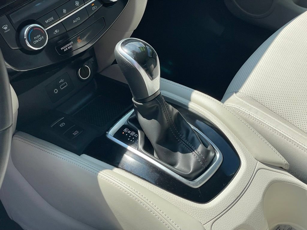 Used 2019 Nissan Rogue Sport SL AWD/4WD image 22
