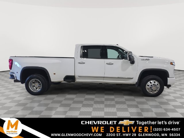 Used 2024 Chevrolet Silverado 3500 High Country w/ Technology Package AWD/4WD image 1