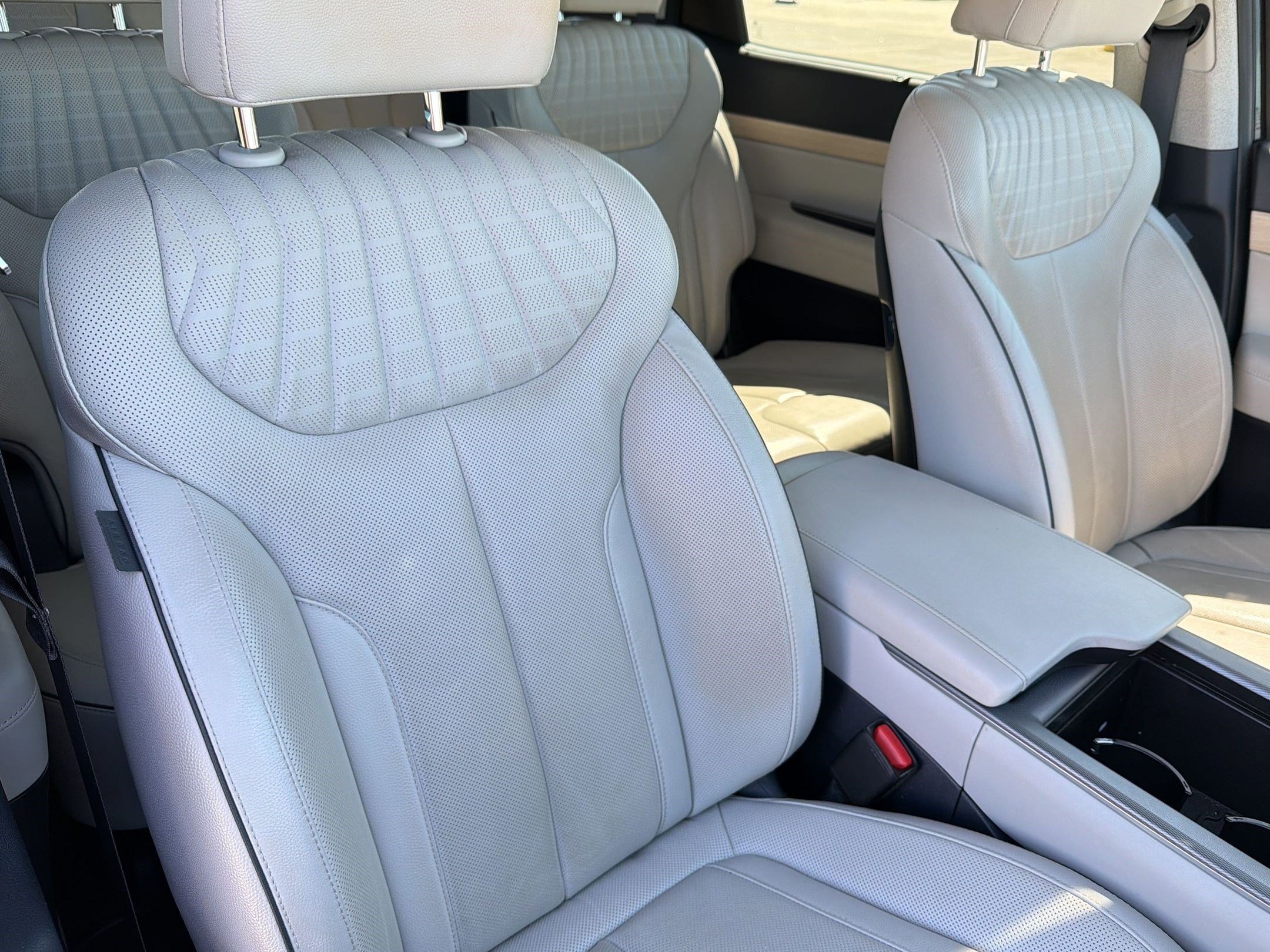 Used 2023 Hyundai Palisade Limited w/ Cargo Package AWD/4WD image 24