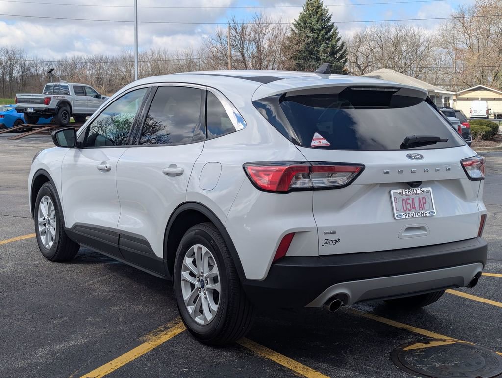 Used 2022 Ford Escape SE FWD image 5