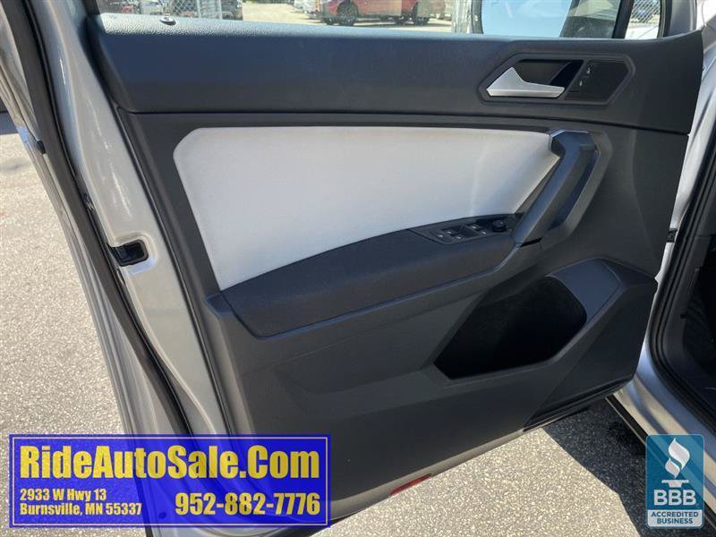 Used 2019 Volkswagen Tiguan S w/ Driver Assistance Package AWD/4WD image 9
