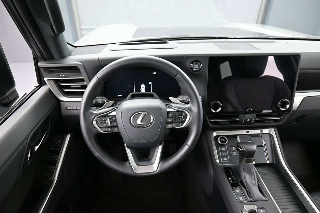 Used 2024 Lexus GX 550 AWD/4WD image 17