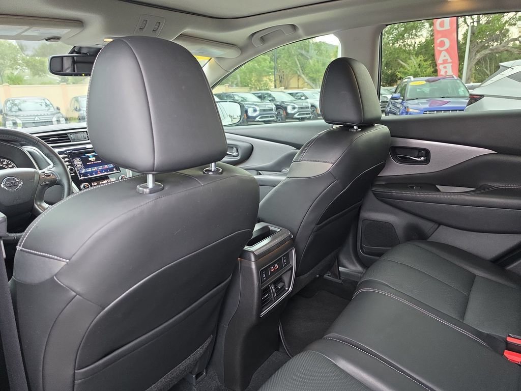 Used 2021 Nissan Murano SL w/ SL Moonroof Package FWD image 12