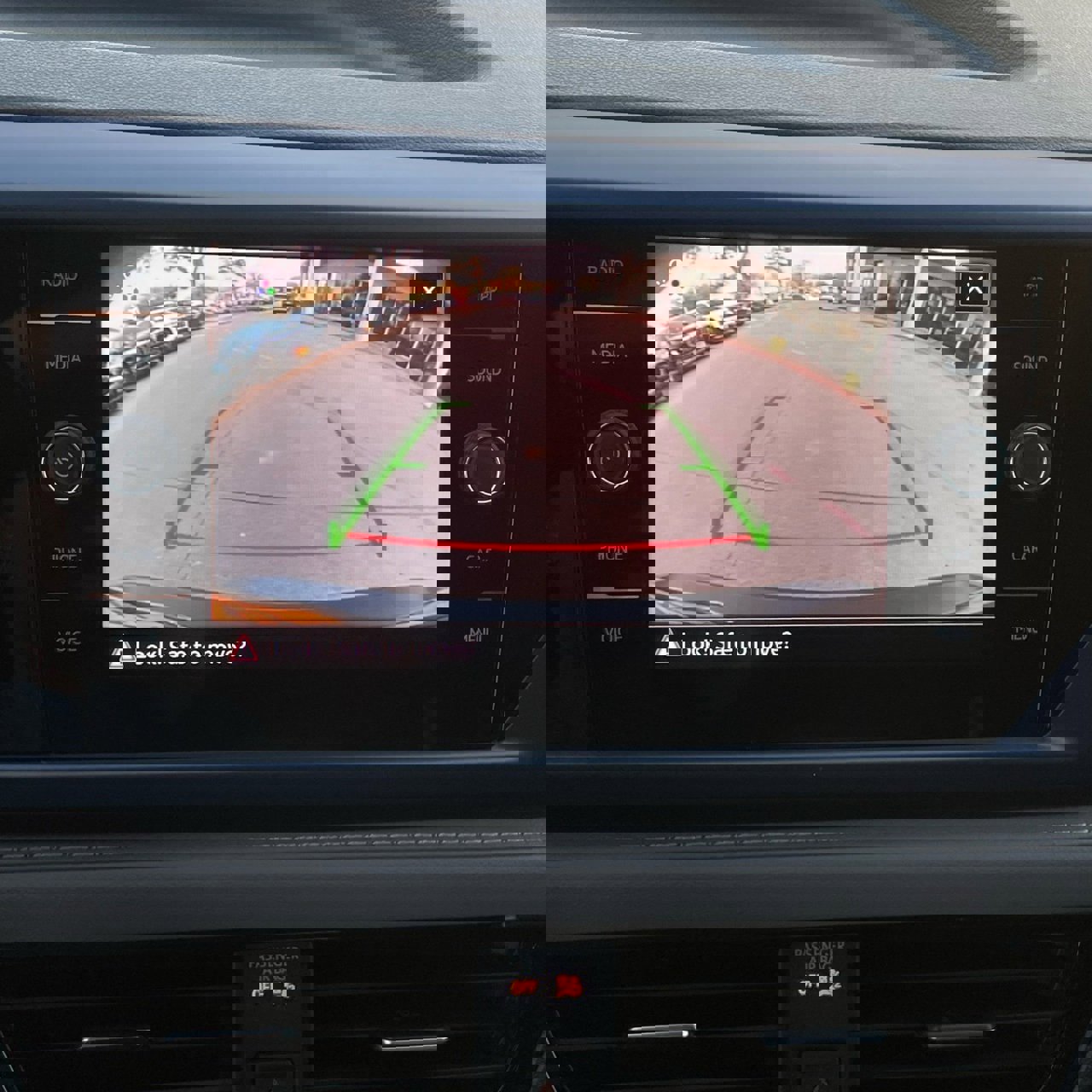 Used 2024 Volkswagen Taos SE image 19