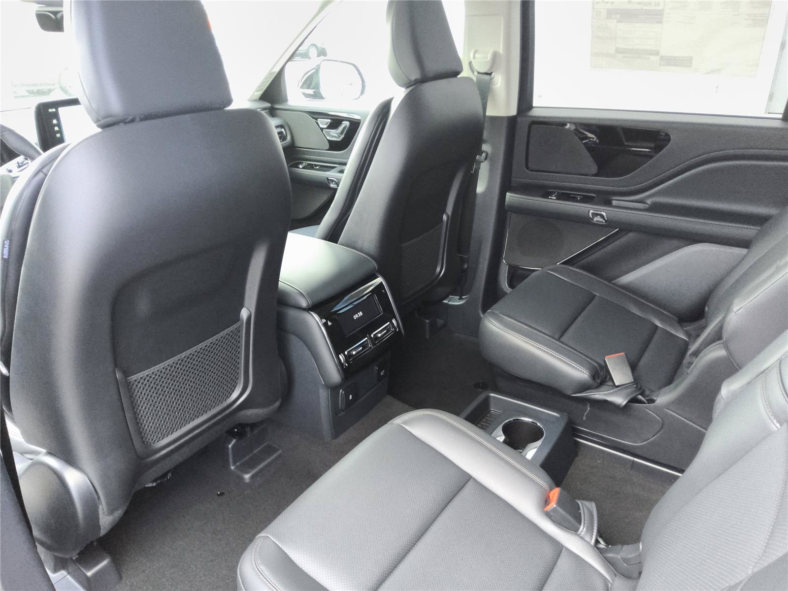 New 2026 Lincoln Aviator 2WD image 25