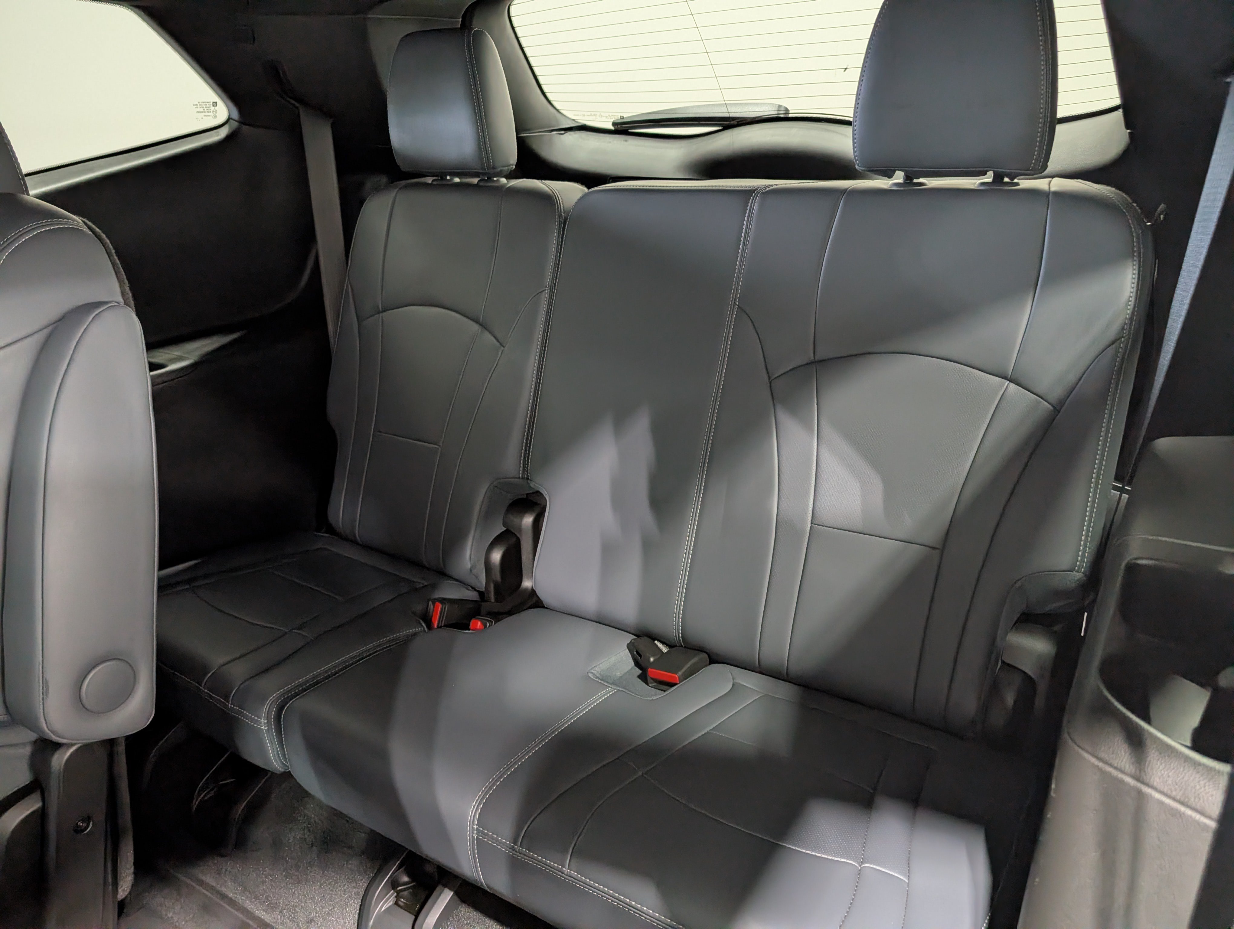 Used 2022 Buick Enclave Premium w/ Experience Buick Package AWD/4WD image 16