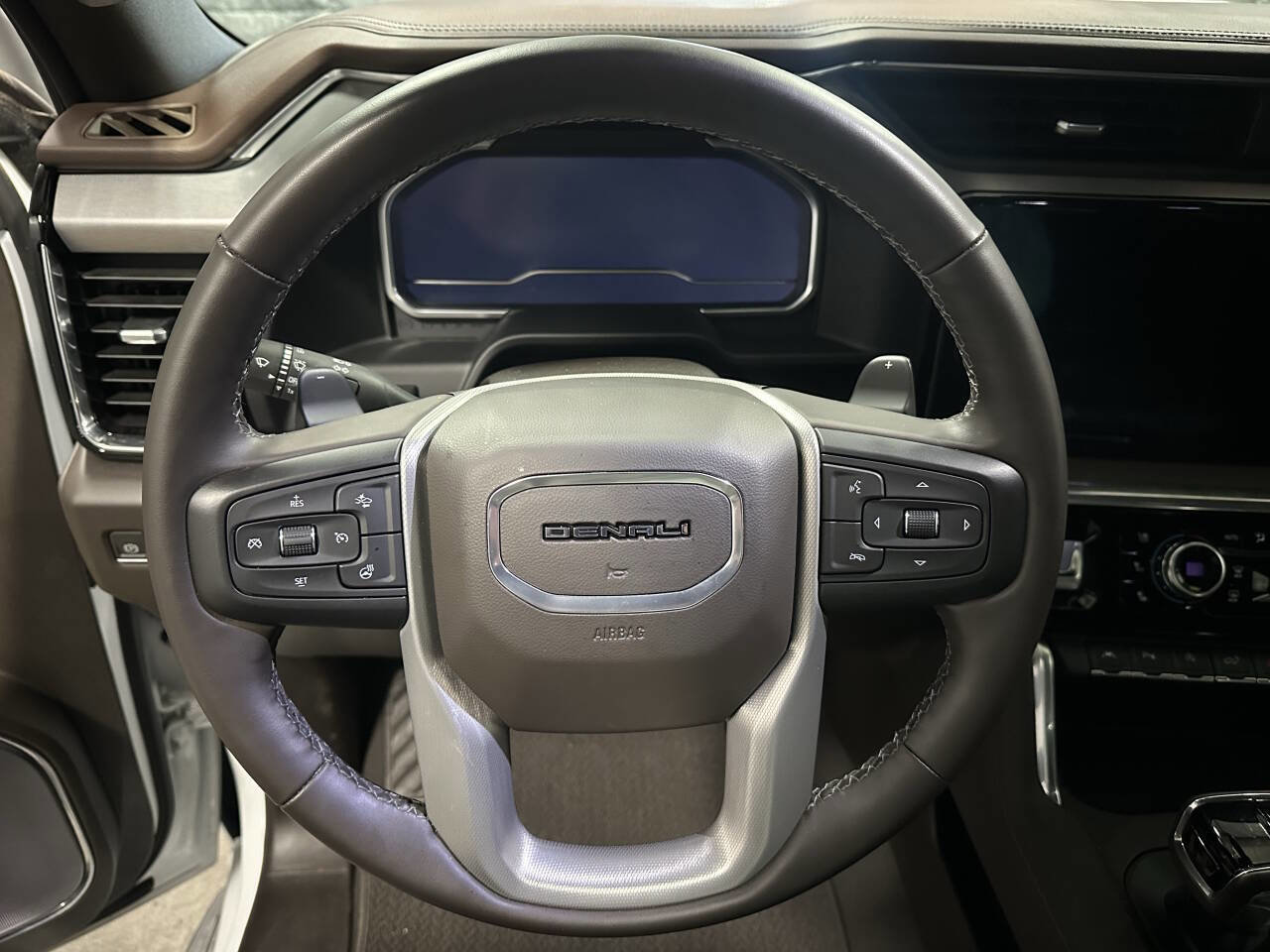 Used 2023 GMC Sierra 1500 Denali w/ Technology Package image 18