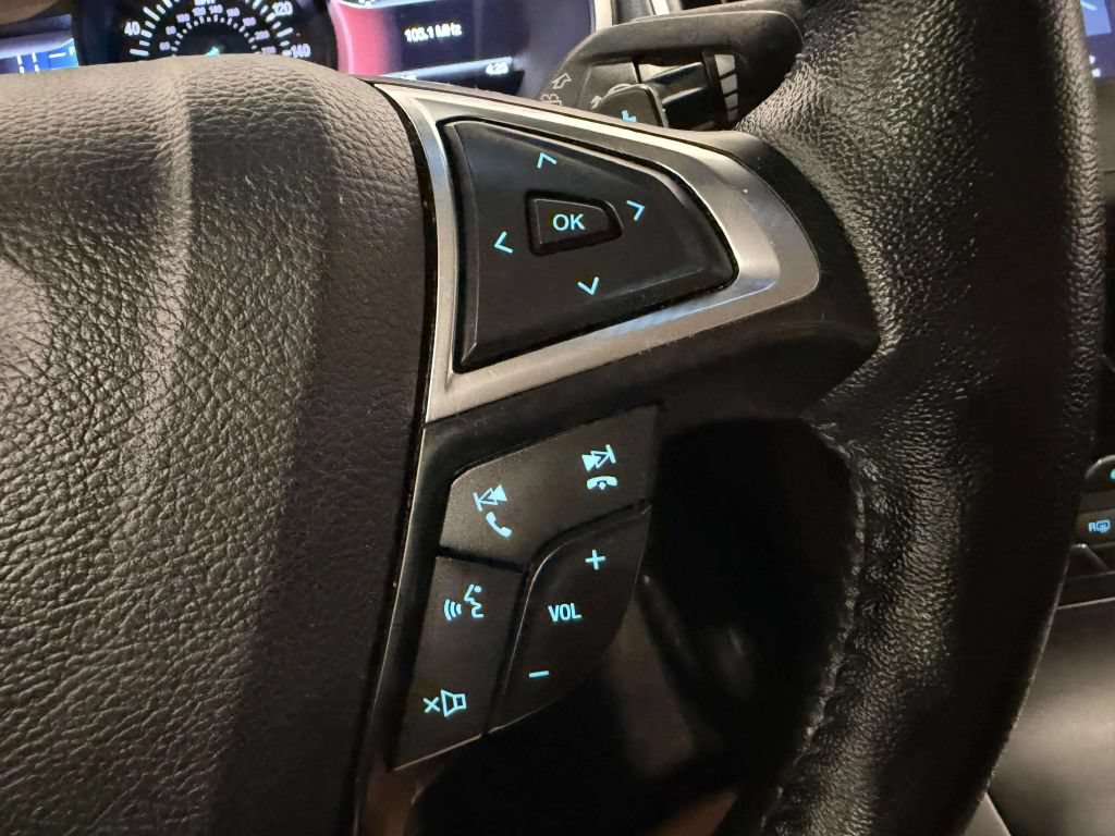 Used 2019 Ford Edge SEL w/ Equipment Group 201A AWD/4WD image 40