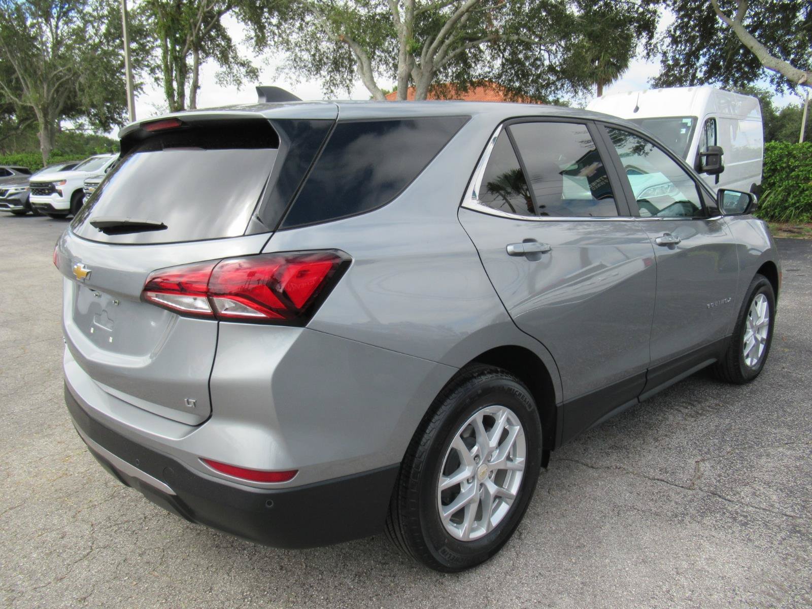 Used 2024 Chevrolet Equinox LT FWD image 6