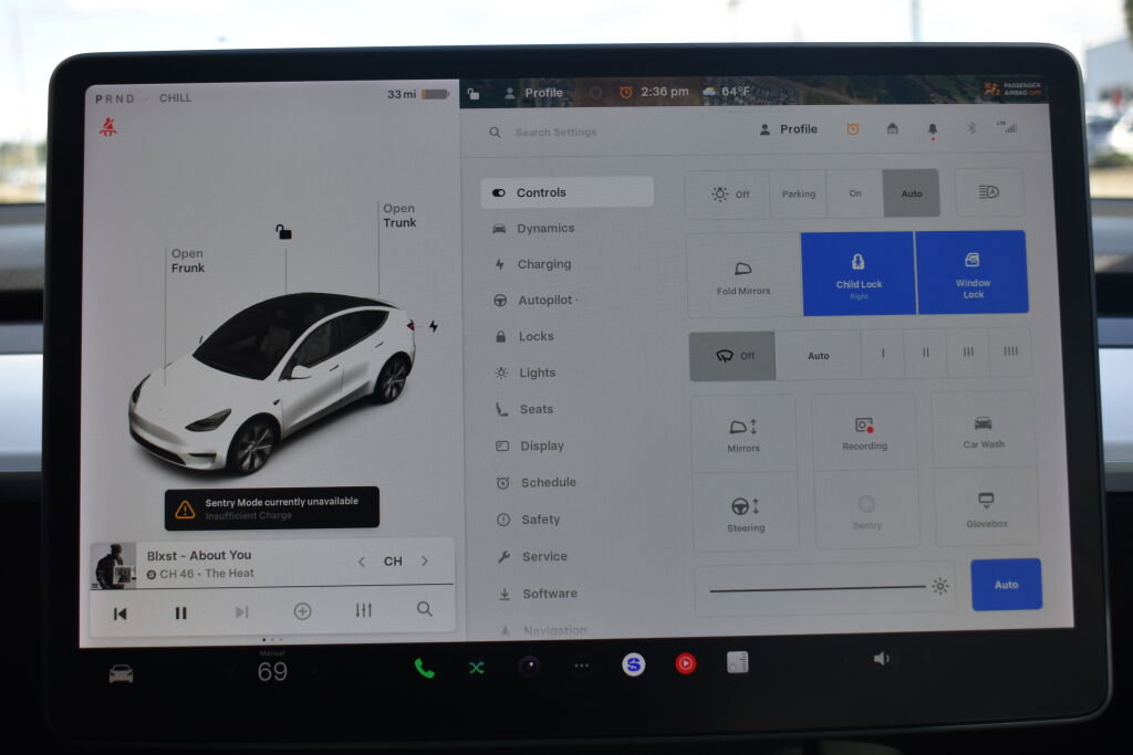 Used 2021 Tesla Model Y 2WD image 12