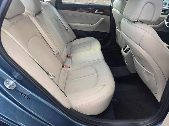 Used 2017 Hyundai Sonata Limited w/ Ultimate Package 04 FWD image 10
