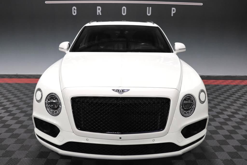 Used 2017 Bentley Bentayga image 12