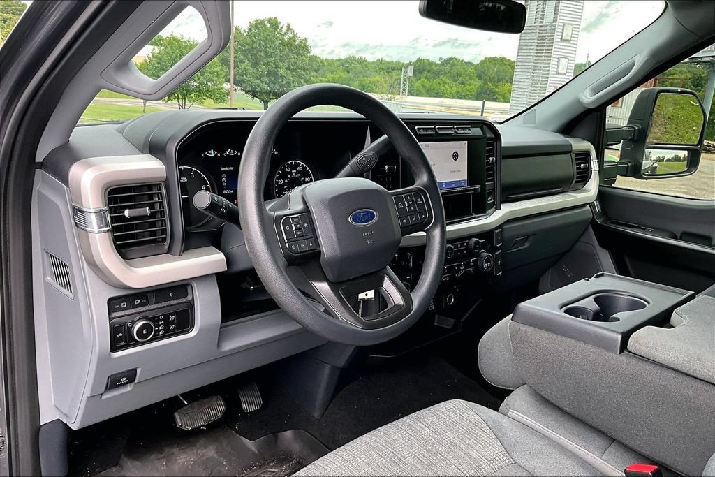 Used 2023 Ford F450 XL w/ 360-Degree Camera Package AWD/4WD image 5